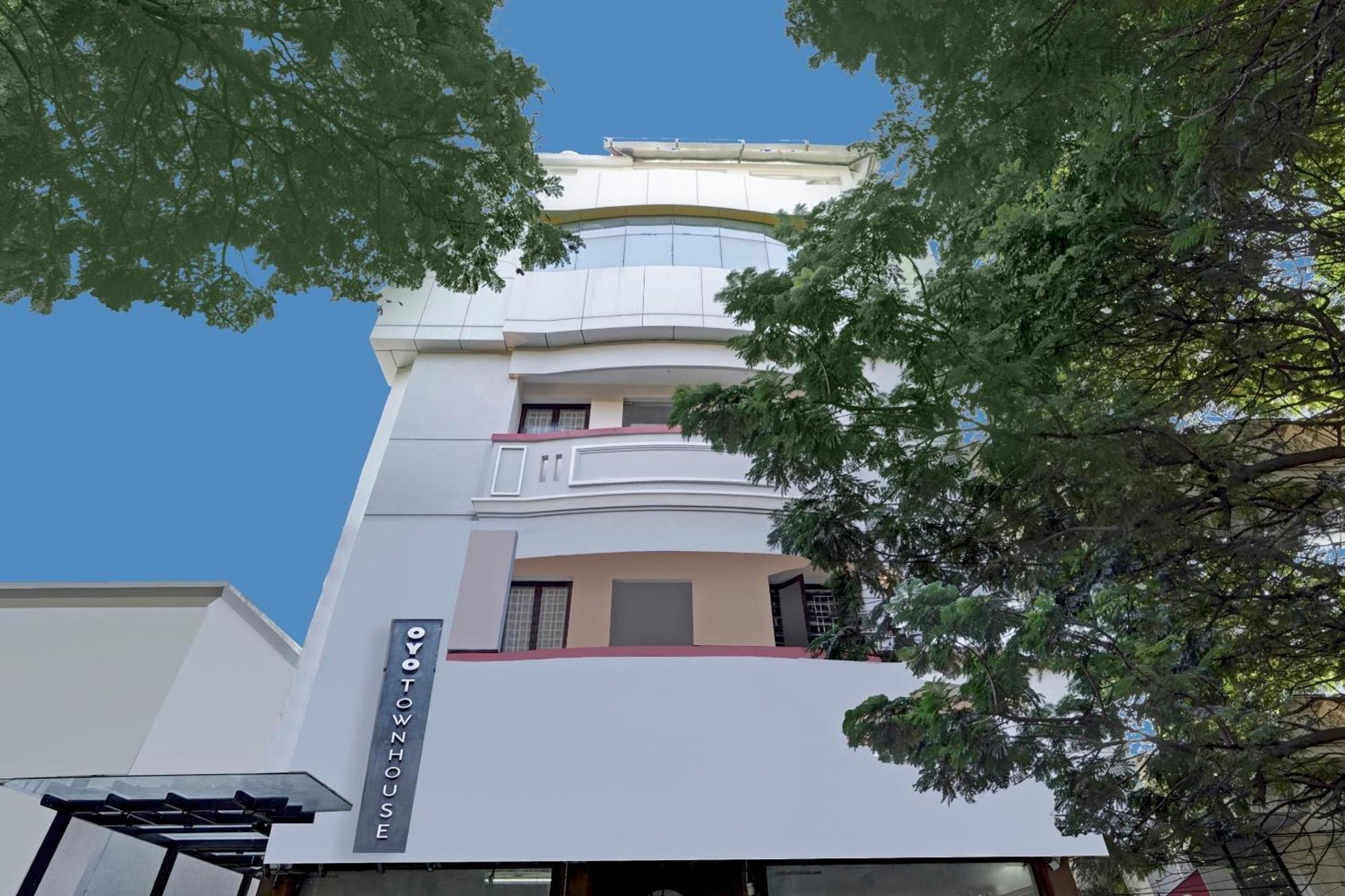 Super Townhouse G Silver Hotels Near Us Biometric Chennai Exterior photo