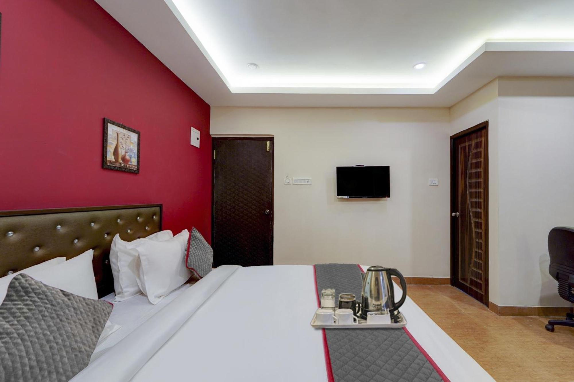 Super Townhouse G Silver Hotels Near Us Biometric Chennai Exterior photo
